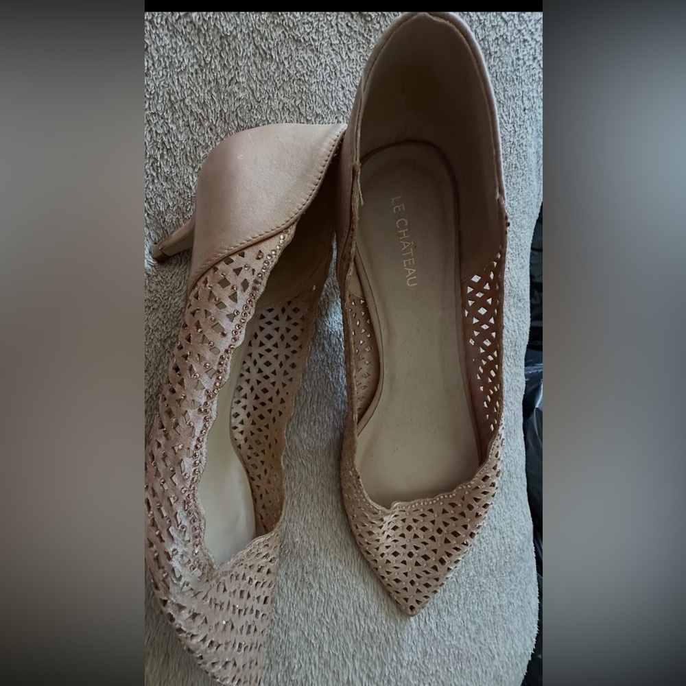 Le Château Blush Laser-Cut Heels – Size 41 (Approx. Women’s 10)